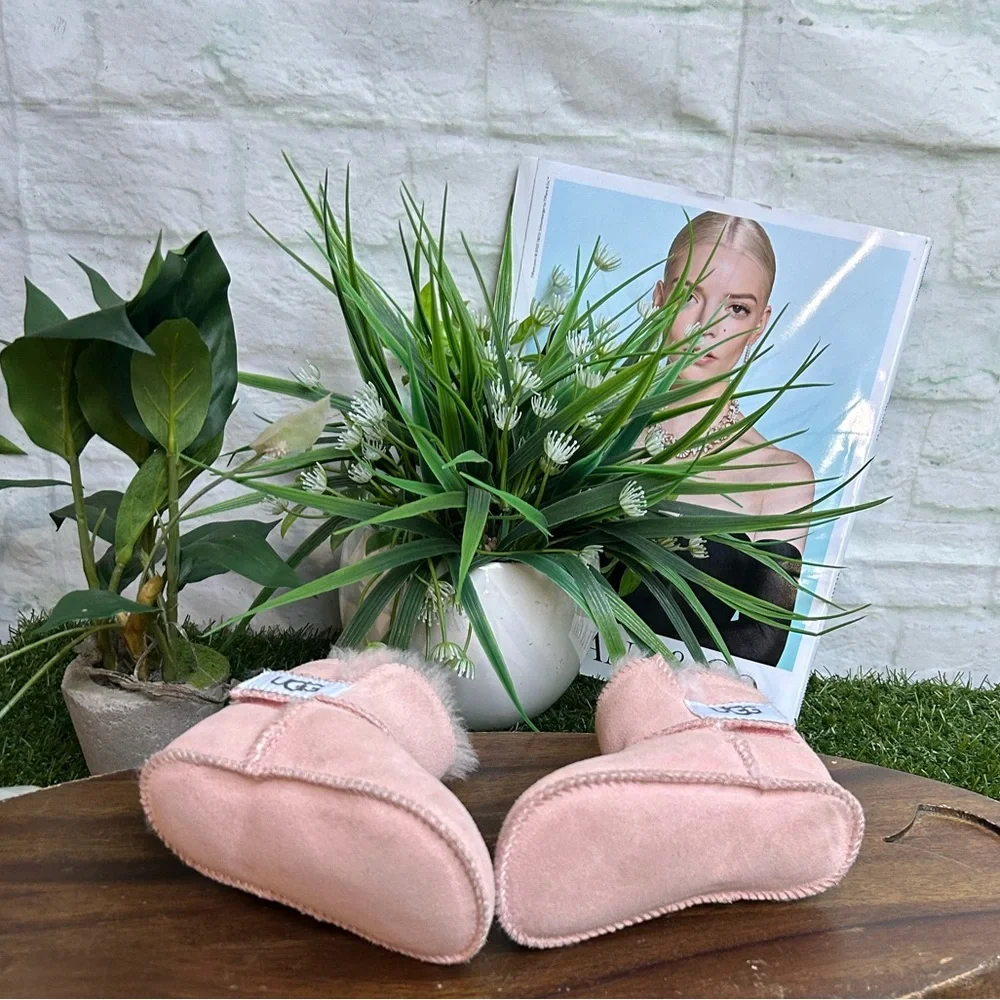 UGG Kids - Erin suede boots - kids - M  $82.00 Color: Baby Pink